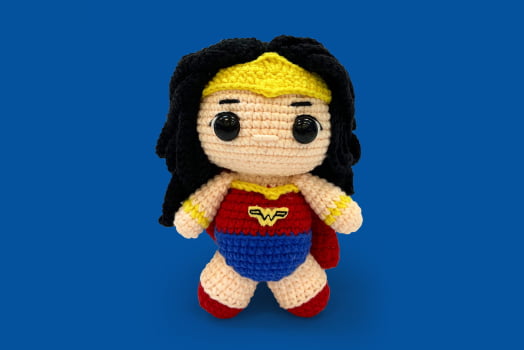 KIT AMIGURUMI DC MULHER MARAVILHA